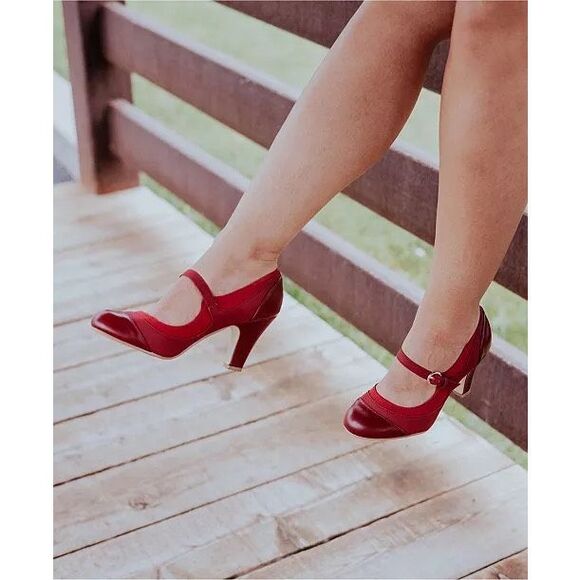 Brinley Co. Siri Wine Red Mary Jane Block Heel Pumps Size 8.5 - Picture 15 of 15